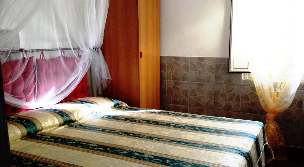 Villaggio Camping Rancho Cagnano Varano Phòng bức ảnh